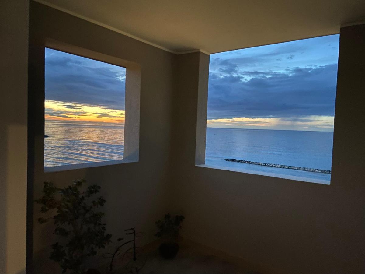 Bari Nalasia Beach Apartment Esterno foto