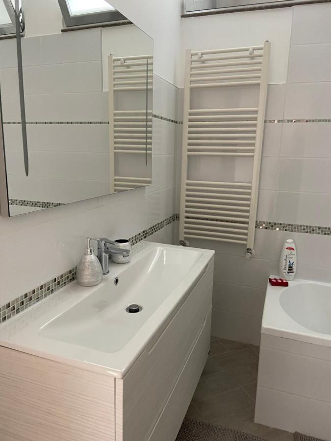 Bari Nalasia Beach Apartment Esterno foto