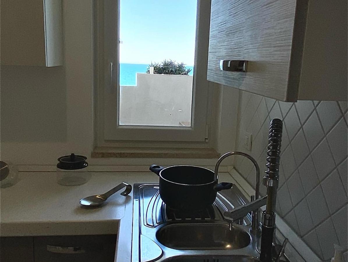 Bari Nalasia Beach Apartment Esterno foto
